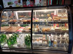 面包甜点陈列柜-星巴克(吉林财富广场店)