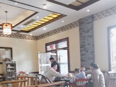 -周老三跷脚牛肉·全牛火锅(非遗传承店)