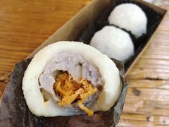芋泥肉松糯米糍-啊噗吐呦现场烘焙(麦凯乐店)
