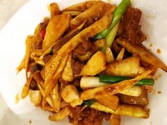 小竹笋烧牛腩-白鹿江西餐厅(北师大店)