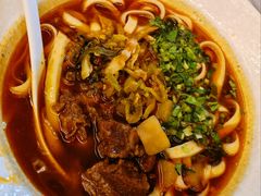 老坛酸菜牛肉刀削面-大师兄·西北小馆(金湾华发商都店)