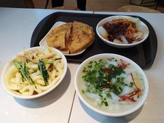 -舌尖尖传统小吃(万达店)