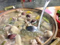 石橄榄炖鸡-洪大厨鸡煲(福田店)