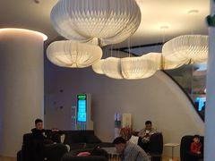 -涨巢·潮玩水疗局