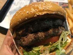 -The Habit Burger Grill 哈比特汉堡(复兴soho店)