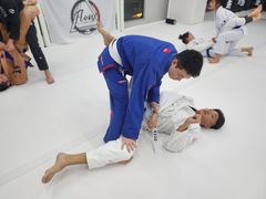 -Flow巴西柔术拳击泰拳馆