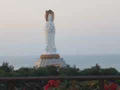 清晨的观音娘娘-三亚南山迎宾馆