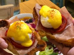-Common Table · Brunch & Coffee