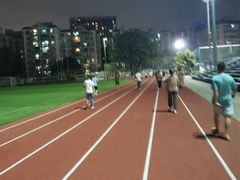 -燕子岗体育场