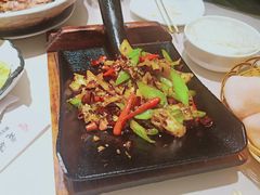 -老码头黑皮肘子锅包肉(赣水路店)