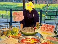 -茅草房·河畔园林火锅