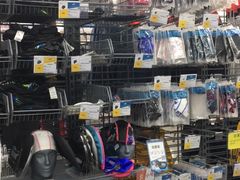 -迪卡侬(西三旗店)