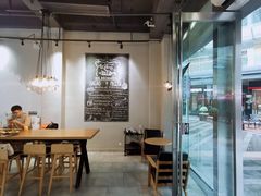 大堂-HELLO 27 意面·沙拉·帕尼尼