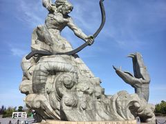 -巴陵广场