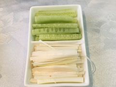 葱丝瓜条-玉林烤鸭店(定福庄店)