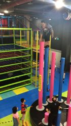 -蹦贝运动中心·蹦床·攀岩·闯关(龙岗店)