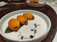 猫山王榴莲酥-东富酒家(龙湖西溪天街店)