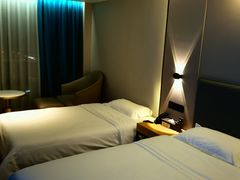 -万信至格酒店(成都欢乐谷金府地铁站店)