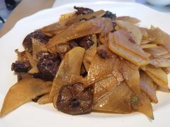 -一口猪年味东北菜(荔枝沟店)