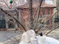 -腾爱熊猫咖啡生活馆(老东门店)