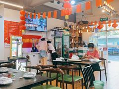 大堂-老何太太鹤岗小串·团建聚餐(龙华店)