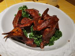 龙井茶香妙龄乳鸽-蔡澜点心·粤菜(花城汇南区店)