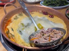 -洱火云南酸菜牛肉火锅(石景山当代商城店)