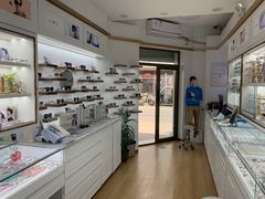 -翰佐蔡司小乐圆·依视路星趣控·暴龙眼镜折扣店