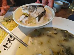 -严记小天府酸菜鱼(西四路店)