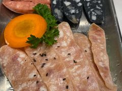 -山野的朋友露营炭火烤肉