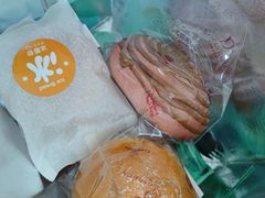 -顶东面包花园·生日蛋糕(世博店)