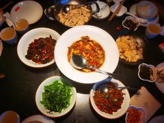 -湘阁里辣(东门茂业店)