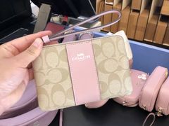 -COACH蔻驰(赛特奥特莱斯店)