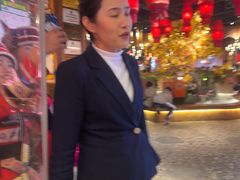 -老滇山寨•云南特色菜•地方菜•民族风情歌舞表演(金碧店)
