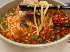 -臻老板牛肉面(光华路SOHO店)