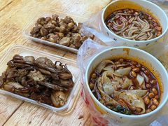 -蓝精灵饺子店