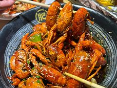 -肥肥虾庄·金牌油焖大虾(汉街SKP店)