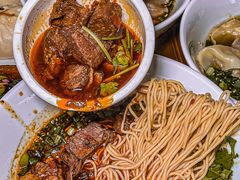 -李与白包子铺(桐梓林店)