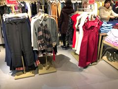 -URBAN REVIVO(北京斯普瑞斯奥特莱斯店)