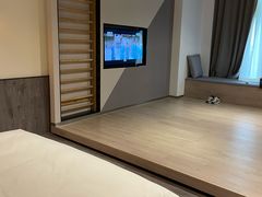 -上海虹桥中心爱琴海亚朵S酒店