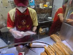 -Bánh Mì Huynh Hoa