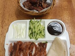 -品味斋片皮烤鸭(下沙宝龙店)