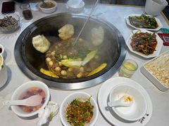 -鲁员外地锅鸡地锅鱼(古墩路店)