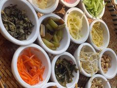 -包整·丝娃娃(一览甲秀楼风景店)