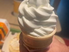 -麦当劳(轻轨曹杨路店)