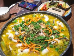 -山城外·非遗酸菜鱼(财富中心店)