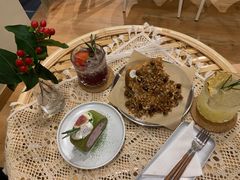 -C.Y Cafe