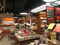 -西西弗书店&矢量咖啡(凯德晶萃广场店)