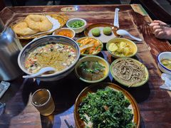 -蓝田九大碗民俗食府(蓝田店)