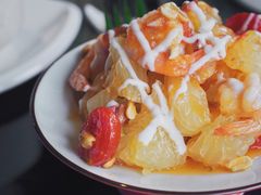 蜜柚鲜虾沙拉-食肆&Fourteen(武林夜市店)